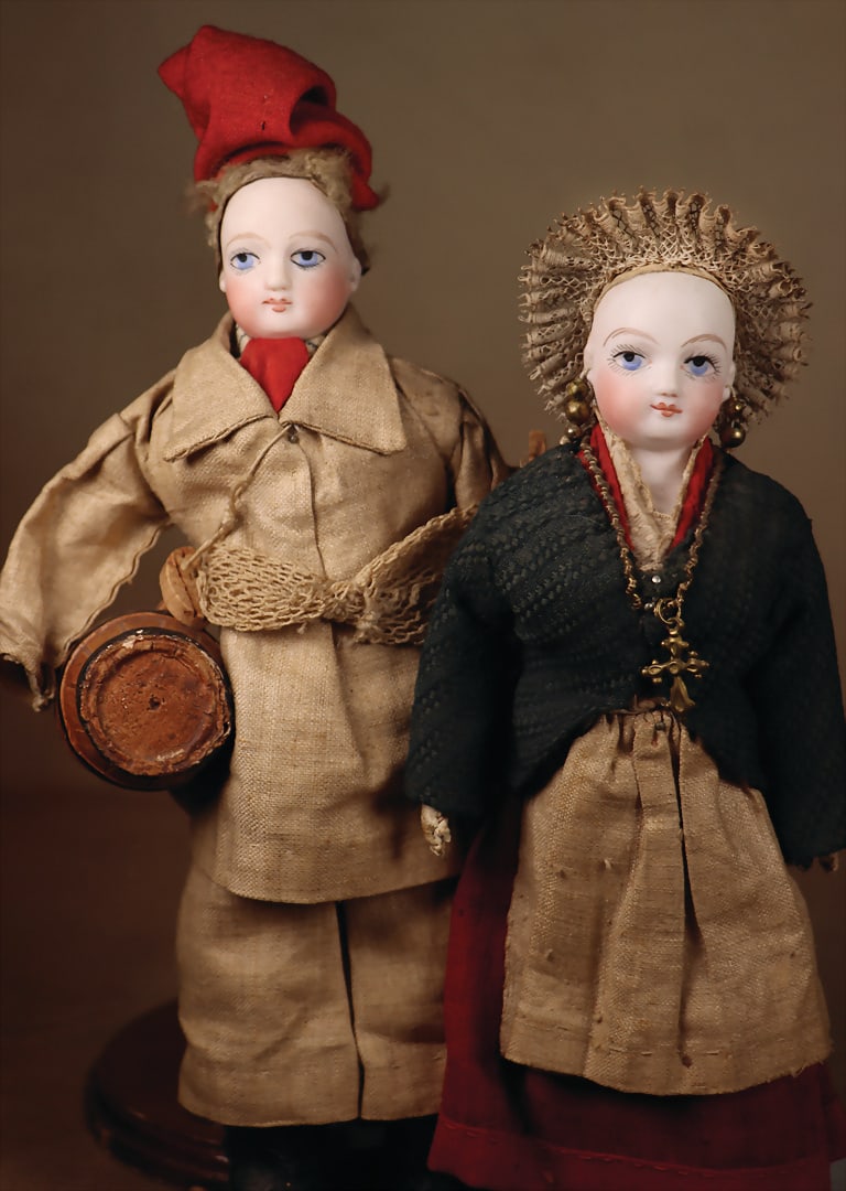 GAULTIER Couple, c. 1865, early coupée with painted eyes, bisque shoulder head, firmly attached (1 of 4)