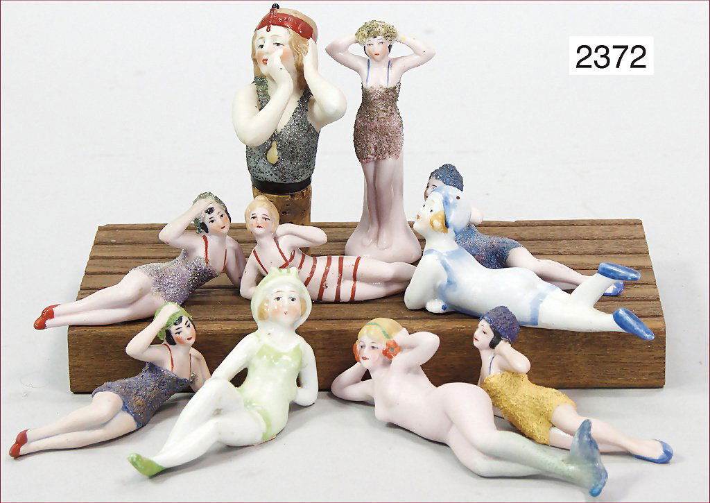 schönes Konv. Porzellan-Badenixen, mit anmodellierten B (1 of 1)