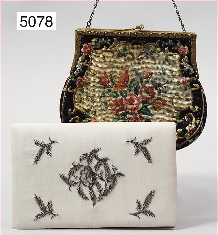 2 ladie's bags, 1x Petit Point work, gold-colored bag: 2 ladie's bags, 1x Petit Point work, gold-colored bag frame, inside silk, short chain carrying strap, 15 cm tall, 18 cm wide, with 1 clutch, age ?, with flower embroidery, inside 2 bags, 20 cm wide, 1