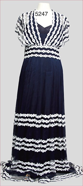 ladies' dress, '30s (waltz dress), floor lenght, deep: ladies' dress, '30s (waltz dress), floor lenght, deep v-neck, blue tulle, with white embroideries, at the side push buttons and hook, underlaid with navy blue taffeta silk, very nice original conditio