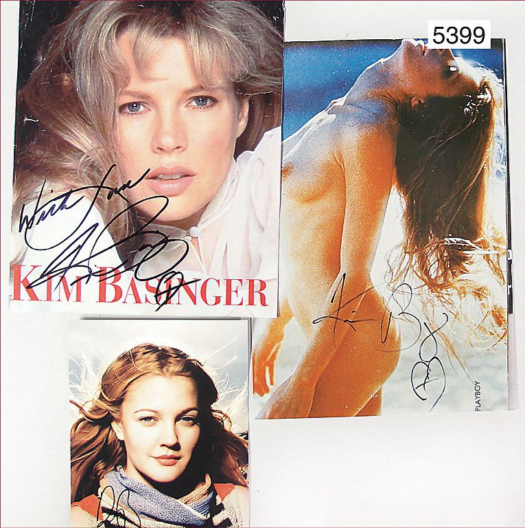 autograph photo of Kim Basinger, with original: autograph photo of Kim Basinger, with original signature, 1x portrait plus nude photo from the Playboy, with fan picture Drew Barrymore with signature German Description Autogrammfoto von Kim Basinger