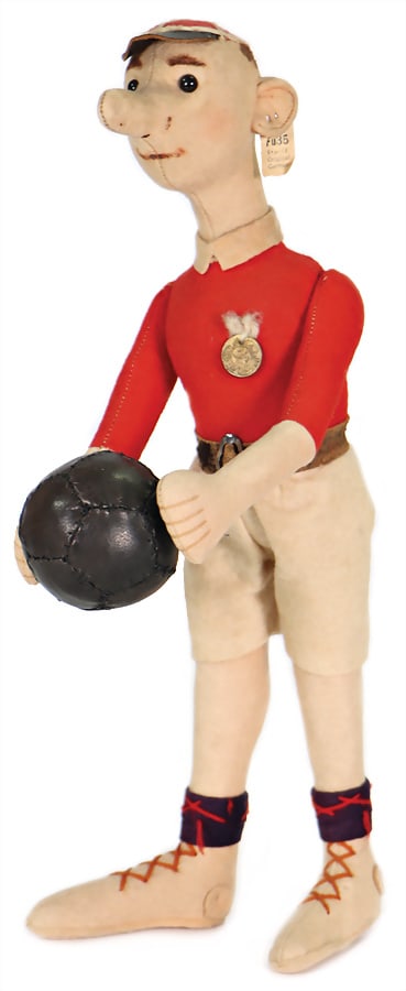 STEIFF Felt doll, soccer player, produced 1903-1926, with button and white flag, number on the flag (1 of 6)