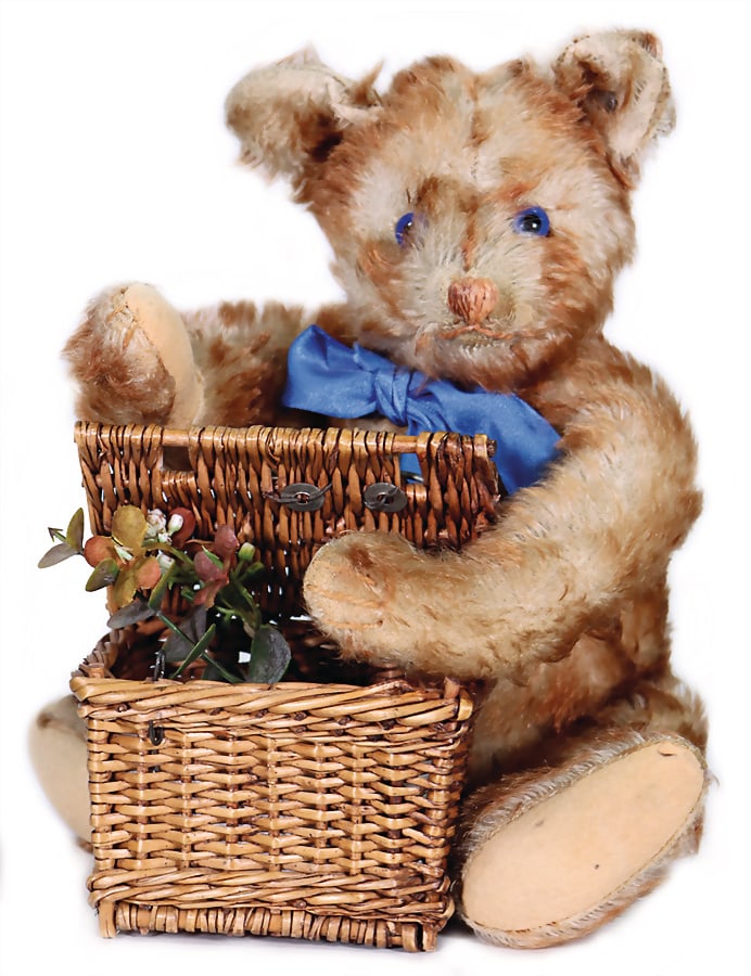 STEIFF coveted baby bear, Petsy, produced: 1928-1930, with button, blue glass eyes, center head (1 of 7)