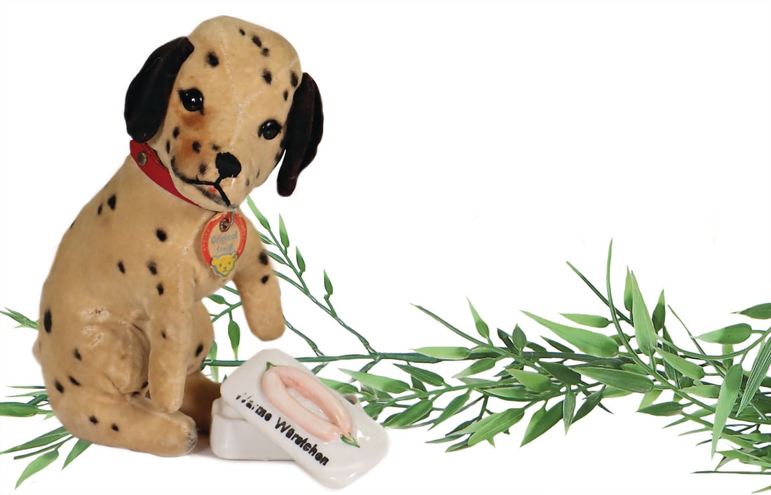 STEIFF Dalmatian sitting on two paws, height approx. 13.5 cm, made of velvet, with original collar (1 of 4)
