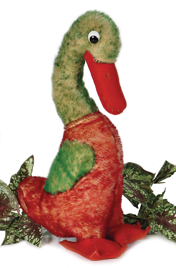 STEIFF Duck in splendid colors, produced 1926-1929, with button, elongated F, sliding eyes, swivel (1 of 4)