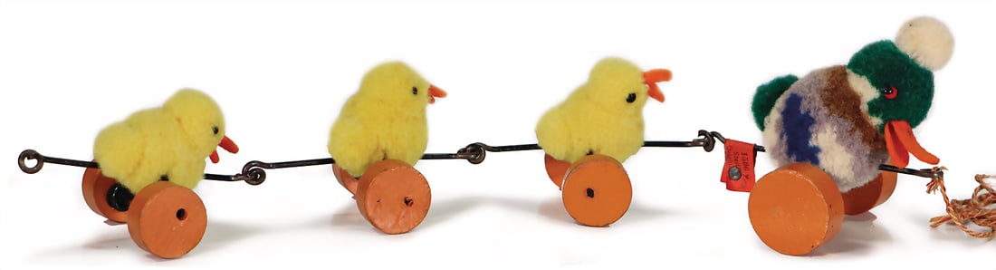 STEIFF duck necklace, produced 1934-41, made of Nomotta wool, duck train, funny wobbling on wooden (1 of 4)