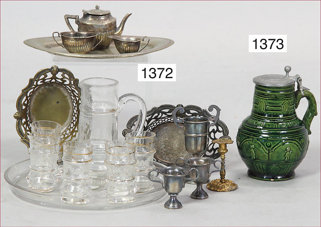 early ceramic jug, with tin cover, for a large manorial: early ceramic jug, with tin cover, for a large manorial doll kitchen, 8.5 cm German Description früher Keramikkrug, mit Zinndeckel, für gr. herrschaftl. Puppenküche, 8,5 cm