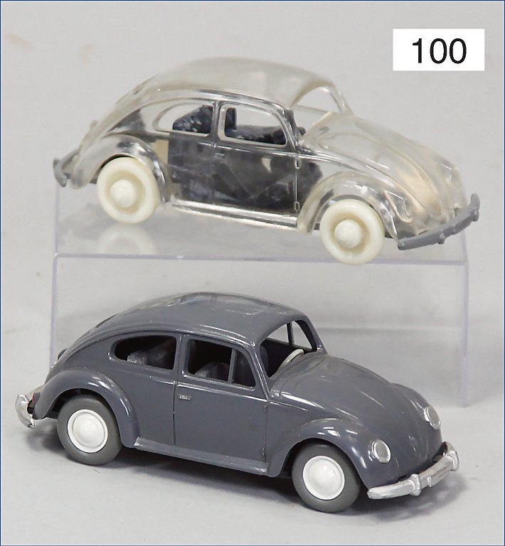 WIKING, 2 pieces, glass Beetle, Brezel-windows, 10 cm,: WIKING, 2 pieces, glass Beetle, Brezel-windows, 10 cm, good condition, with 1 Ovalo, more recent German Description WIKING 2 Teile, gläserner Käfer, Brezelfenster, 10 cm, guter Zust., dazu 1 Ovalo,