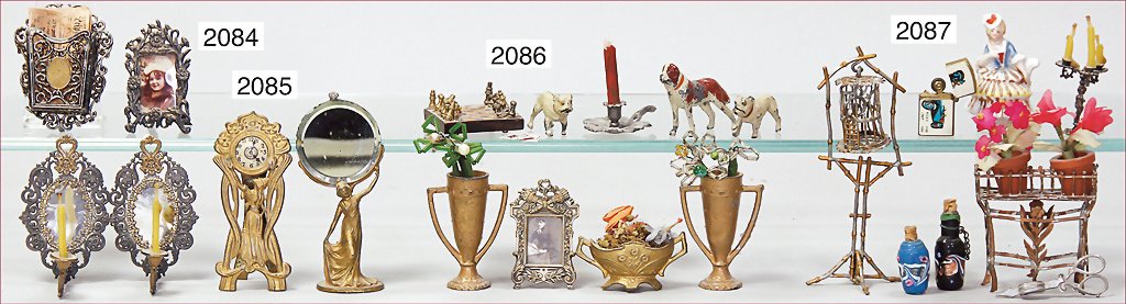 mixed lot of dollhouse decoration pieces, tin, magazine: mixed lot of dollhouse decoration pieces, tin, magazine rack, 6 cm, 2 wall lamps with mirror, 1 table picture German Description Konv. Puppenstuben-Ausschmückungsteile, Zinn, Zeitungshalter, 6 cm, 2 