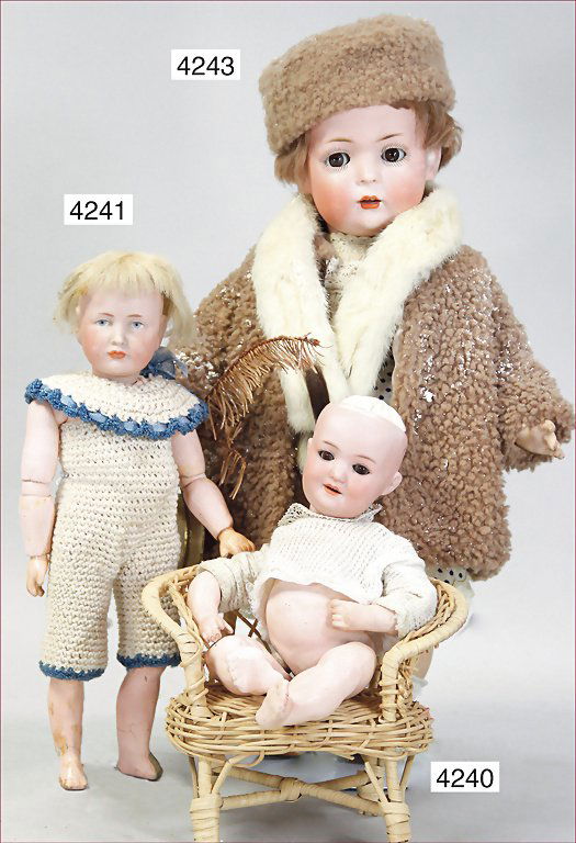 BRUNO SCHMIDT, 2097-3, size 5, small character baby, 36: BRUNO SCHMIDT, 2097-3, size 5, small character baby, 36 cm, brown impish eyes, opened mouth, upper teeth, toddler body, old clothes, old shoes, old mohair wig, sprayed with snow spray German Des