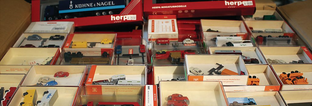 ca. 100 Teile H0, Lkw Modelle, Herpa, sowie einige Pkw,: ca. 100 Teile H0, Lkw Modelle, Herpa, sowie einige Pkw, Lkw u. Nutzfahrzeuge Wiking N, Herpa, H0, alles neu im Kart.
