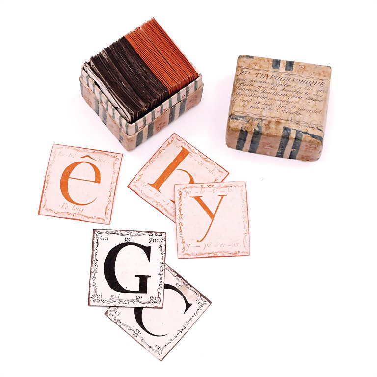 Girdardet, M., Jeu Typographique, game, marked "Se vend: Girdardet, M., Jeu Typographique, game, marked "Se vend au Locle chez M. Girardet. Le prix est de 3 Piécettes.", France, around 1780, measurements: 59 x 65 x 58 mm, good general condition, traces of