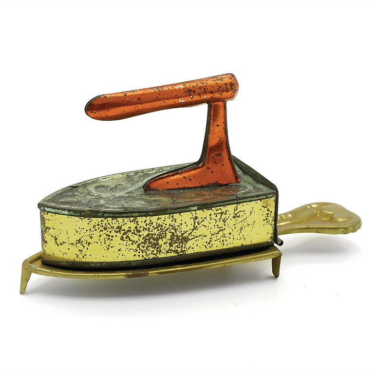 Penny Toy, iron with coaster, not marked, Germany,: Penny Toy, iron with coaster, not marked, Germany, around 191o, measurements: 60 x 125 x 70 mm, good general condition, with traces of usage and signs of age German Description Penny Toy Bügeleisen m