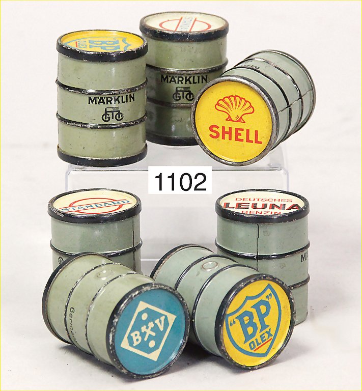 10 pieces petrol barrels, WP Olex, Shell, standard,: 10 pieces petrol barrels, WP Olex, Shell, standard, Leuner?, 1 Leuner barrel 1 side of the cover is missing, otherwise good condition German Description 10 Teile Benzinfässer, WP Olex, Shell, Standar