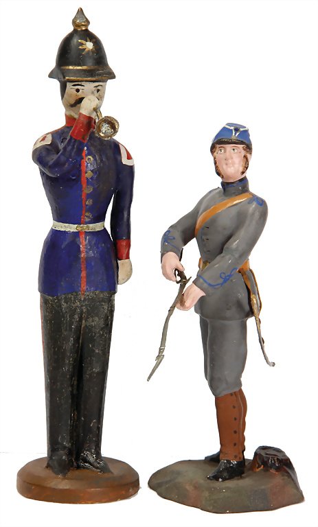 2 pieces, 1 x soldier trumpeter, Erzgebirge, around: 2 pieces, 1 x soldier trumpeter, Erzgebirge, around 1890, 175 mm, fine cracks, trumpet with loss of color, replaced, 1 x soldier, piper, around 1880, 135 mm, papier mâché, features are slightly worn