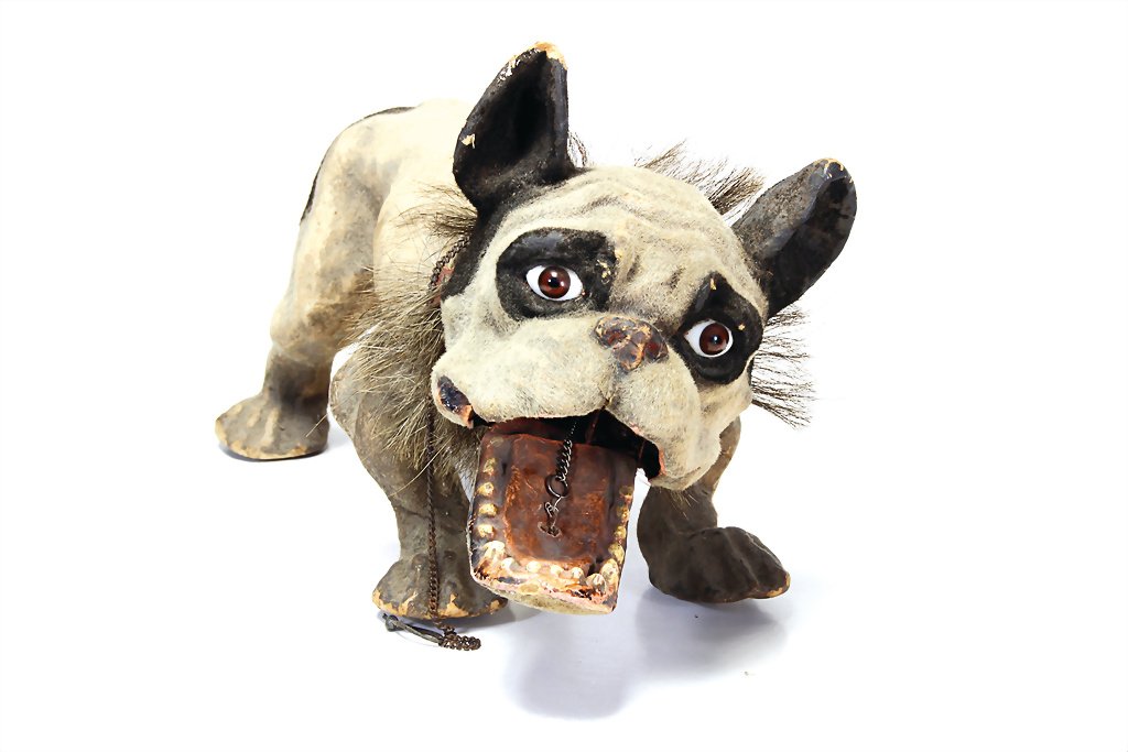 Bulldog, not marked, 1880 - 1890, 285 x 560 x 230 mm,: Bulldog, not marked, 1880 - 1890, 285 x 560 x 230 mm, papier-mâché, wood, good condition, small patches with flaws German Description Bulldogge, ungemarkt, 1880 – 1890, 285 x 560 x 230 mm, Papierm