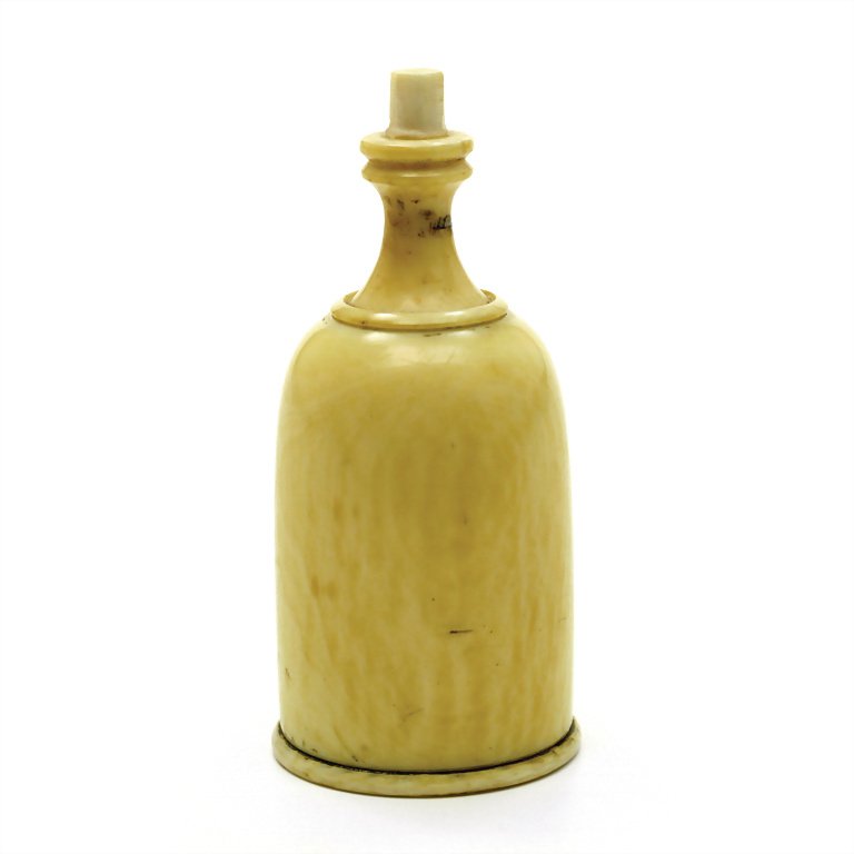 bottle with dice, 1840 - 1860, 50 mm, with a diameter: bottle with dice, 1840 - 1860, 50 mm, with a diameter of 23 mm, ivory, tins with dice, gambling game, Erzgebirge, around 1900, 42 mm German Description Flasche mit Würfeln, 1840 – 1860, 50 mm, Durc
