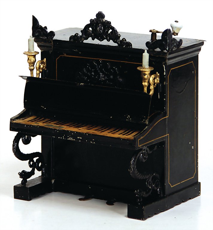 ROCK & GRANER Biberacher sheet metal, piano with music: ROCK & GRANER Biberacher sheet metal, piano with music mechanism, with crank drive, black with golden ornamental lines, at upper edge it was colorwise a little bit retouched, otherwise nice original c