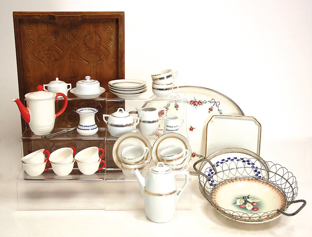 2x Kinder-Kaffeeservice, Porzellan, 1x Komplett, mit (1 of 1)