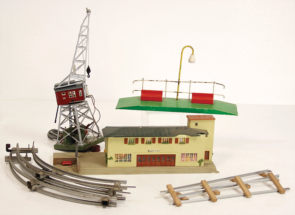 Fundkiste, Gleismaterial, kl. Bahnhof Karl Bub, einige (1 of 1)