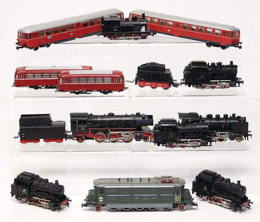 MÄRKLIN Konv. H0, Doppeltriebwagen, rot, Schienenbus, (1 of 1)