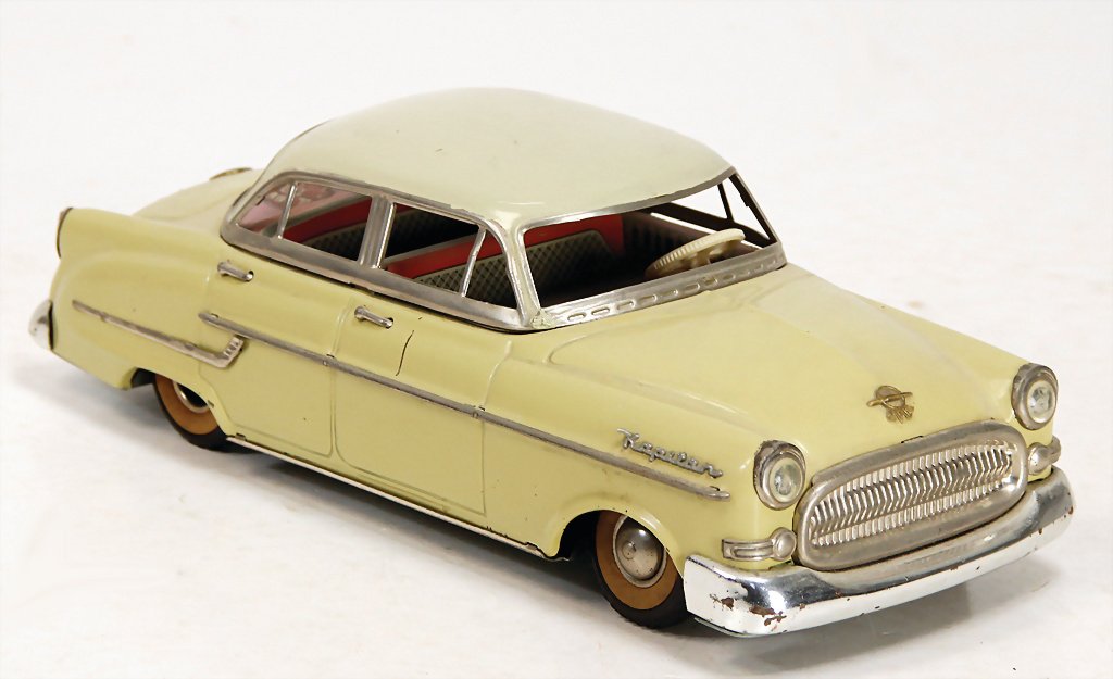 Gama Opel Kapitän, Bauj. 1957, gelb, kl. Lackschäden an (1 of 1)