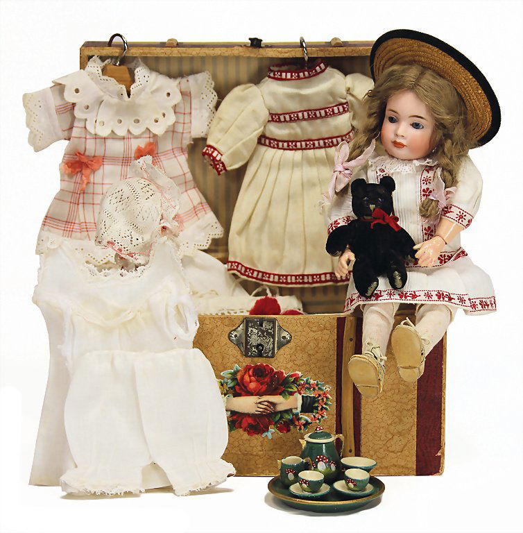 BAEHR & PROESCHILD for Bruno Schmidt/Waltershausen,: BAEHR & PROESCHILD for Bruno Schmidt/Waltershausen, so-called "WENDY", there is a strong demand for this character doll, biscuit porcelain socket head with closed mouth, blue sleeping glass eyes, eyel