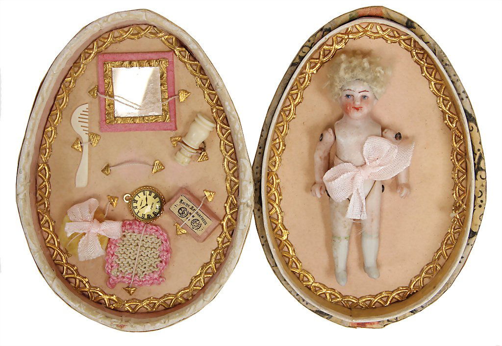 small all-bisque doll, in a papier mâché egg, 8 cm, (1 of 1)