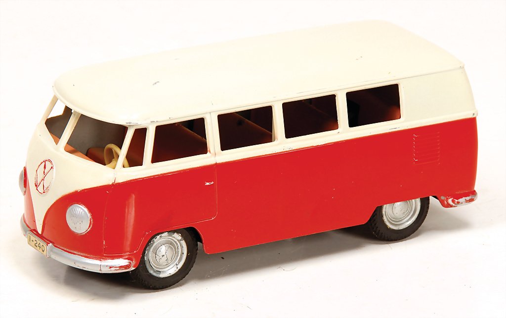 VW bus, Bully, sheet metal and plastic parts, split: VW bus, Bully, sheet metal and plastic parts, split windshield, friction drive, 18 cm, good condition German Description VW Bus, Bully, Blech u. Kunststoffteile, geteilte Frontscheibe, Friktionsantrie