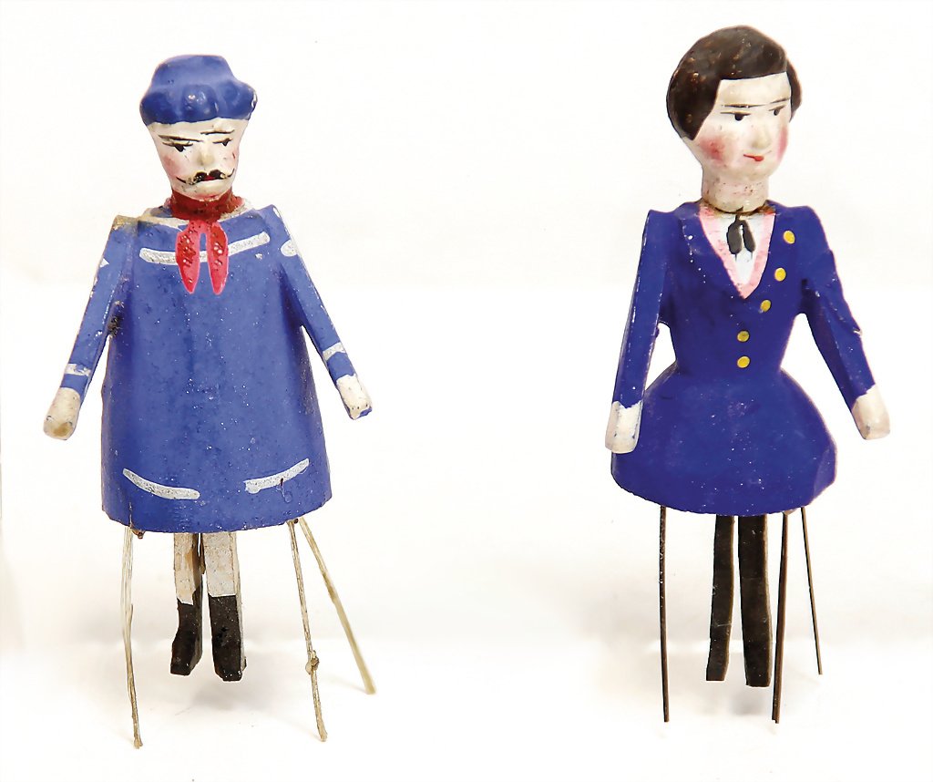 pair of nodders, 5.5 cm, handpainted   German (1 of 1)