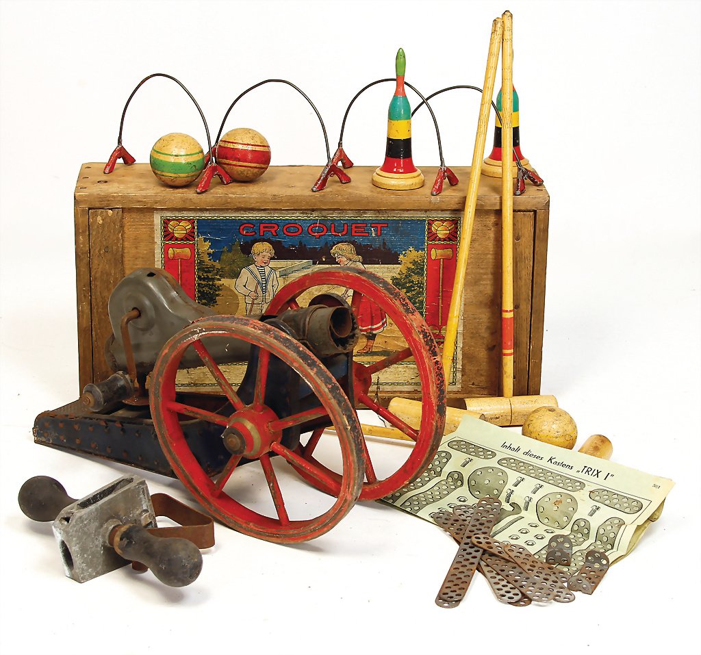 cricket, c. 1910, in doll size, racket 29 cm, original (1 of 1)