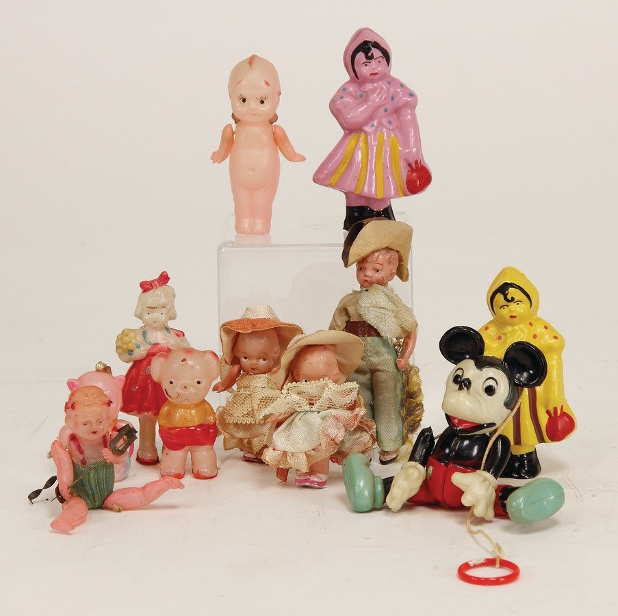 Celluloid-Figuren, meist Made in Japan, zwischen 5,5 cm: Celluloid-Figuren, meist Made in Japan, zwischen 5,5 cm - 9 cm, dazu 1 Mickey Mouse, ca. 10 cm
