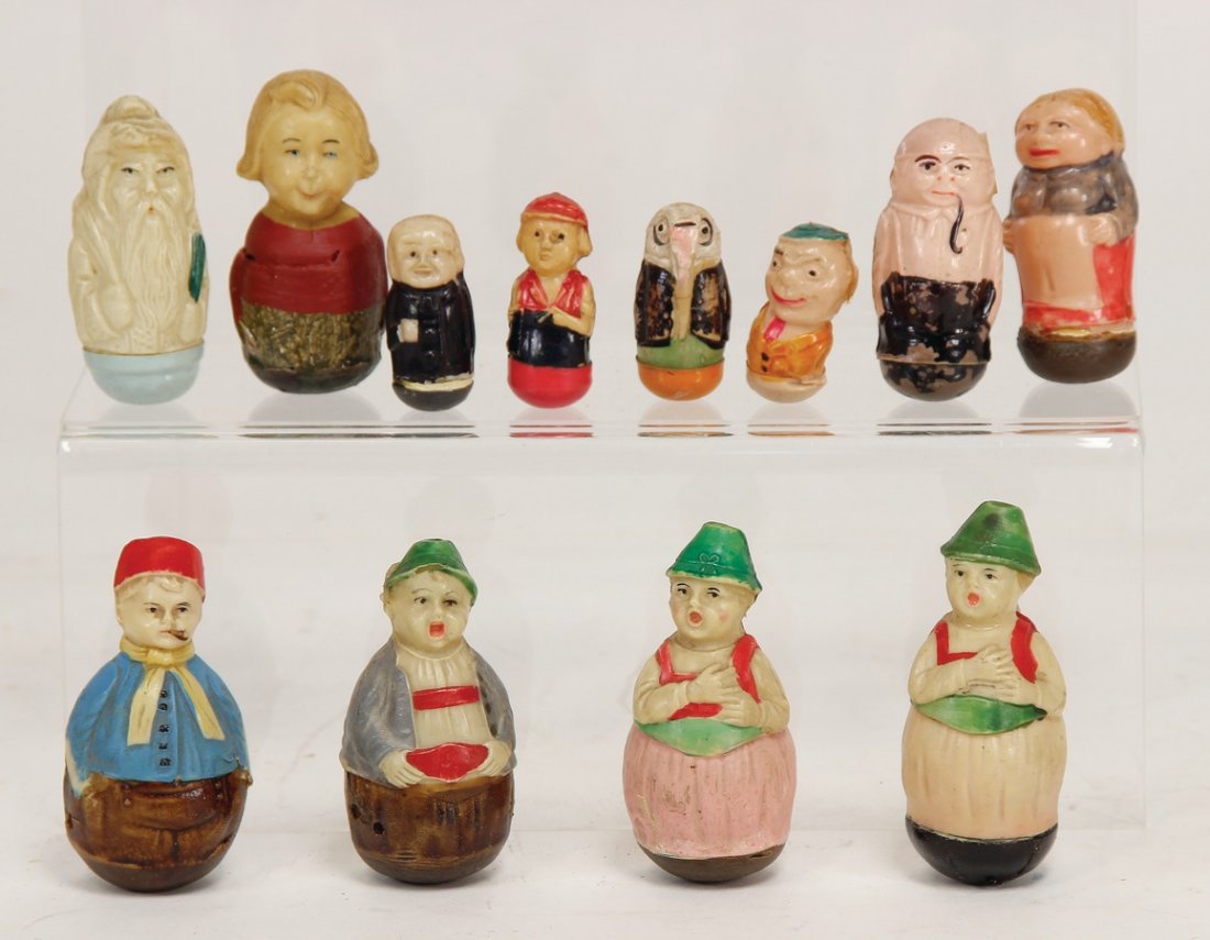 12 Celluloid-Steh-Auf-Figuren, mit Gewichten, zwischen (1 of 1)