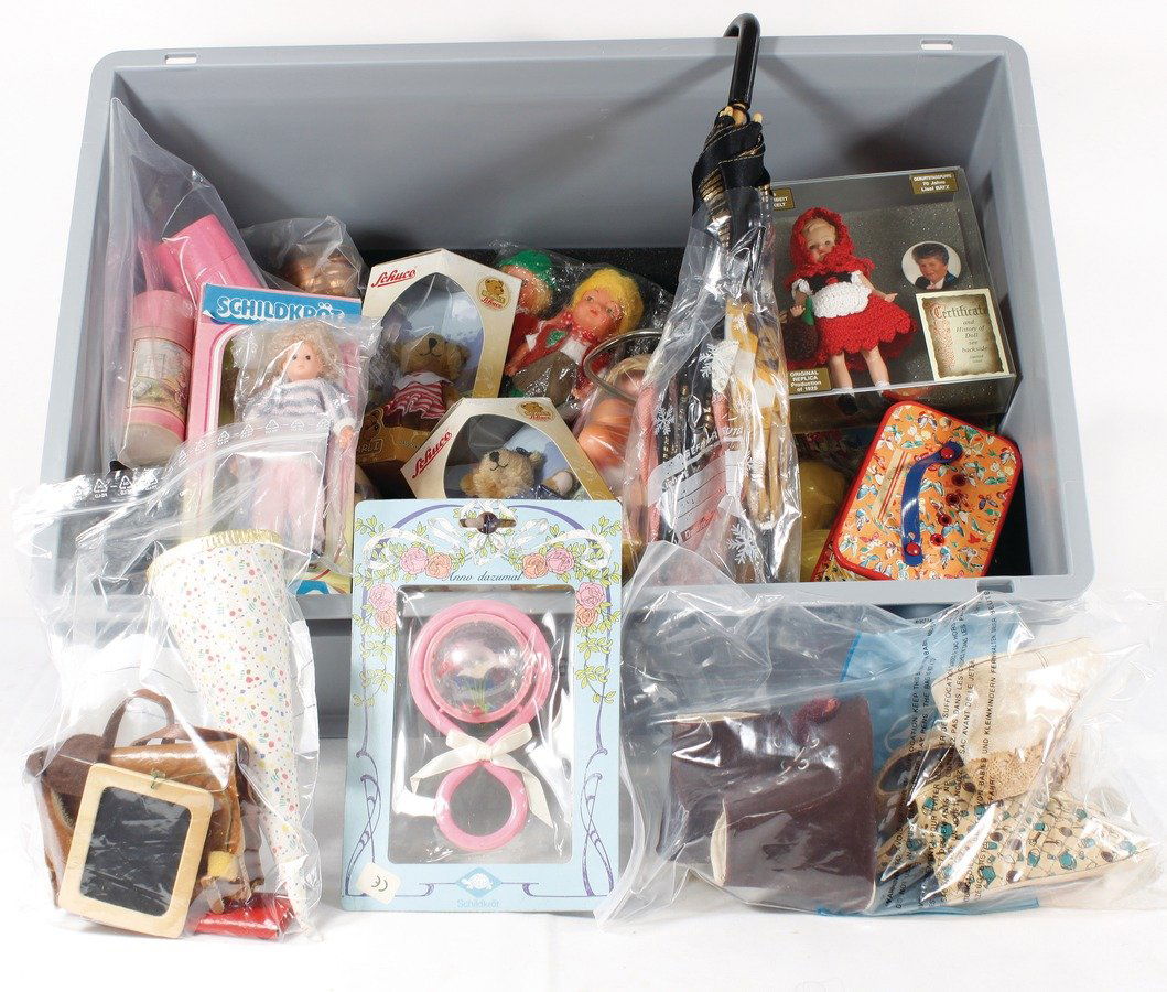 gr. Konv. u.a. Schirme, versch. Schuhe, Schuco (1 of 1)