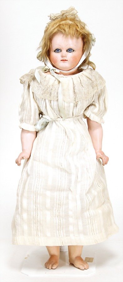 Papiermach – Brustblattkopfpuppe, 51cm, blaue: Papiermach – Brustblattkopfpuppe, 51cm, blaue Schlafaugen, Mohairperücke, Transportrisiko für Augenmechanismus beachten, Stoffkörper, Massearme- und Beine, alte Kleidung, Orig.- Zust.