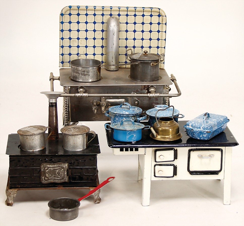 3 Puppenherde, Blech, mit passenden Töpfen, 1x (1 of 1)