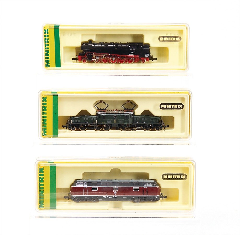 Konv., 3 Loks, darunter 1 Dampflok, Mini Trix, Baureihe (1 of 1)