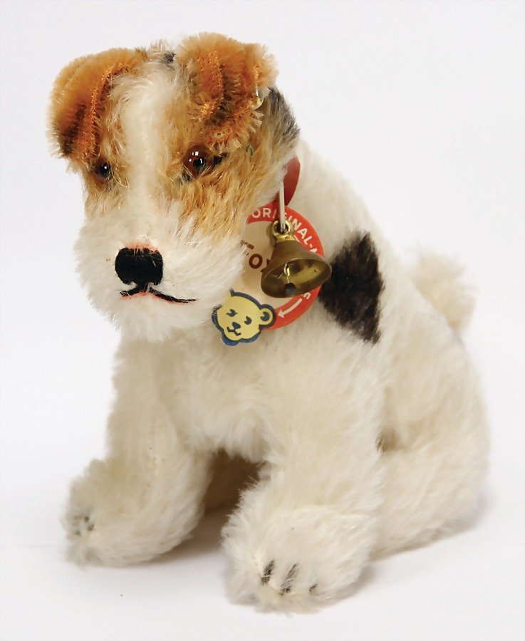 STEIFF Foxy, sitting, 14 cm, with chest label, with: STEIFF Foxy, sitting, 14 cm, with chest label, with button, without cloth tag label, good condition German Description STEIFF Foxy, sitzend, 14 cm, mit Schild, mit Knopf, ohne Fahne, guter Zust.