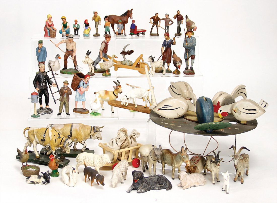 mass, animals and figures, c. 30 pieces, domestic (1 of 1)