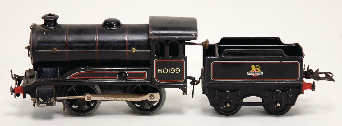 HORNBY track 0, steam locomotive with separate tender: HORNBY track 0, steam locomotive with separate tender B, B, clock mechanism drive, faulty, used German Description HORNBY Spur 0, Schlepptenderlok B, schwarz, Uhrwerkantrieb, defekt, bespielt