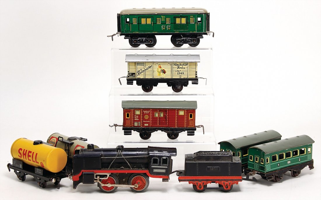 mixed lot track 0, 7 freight waggons and passenger (1 of 1)