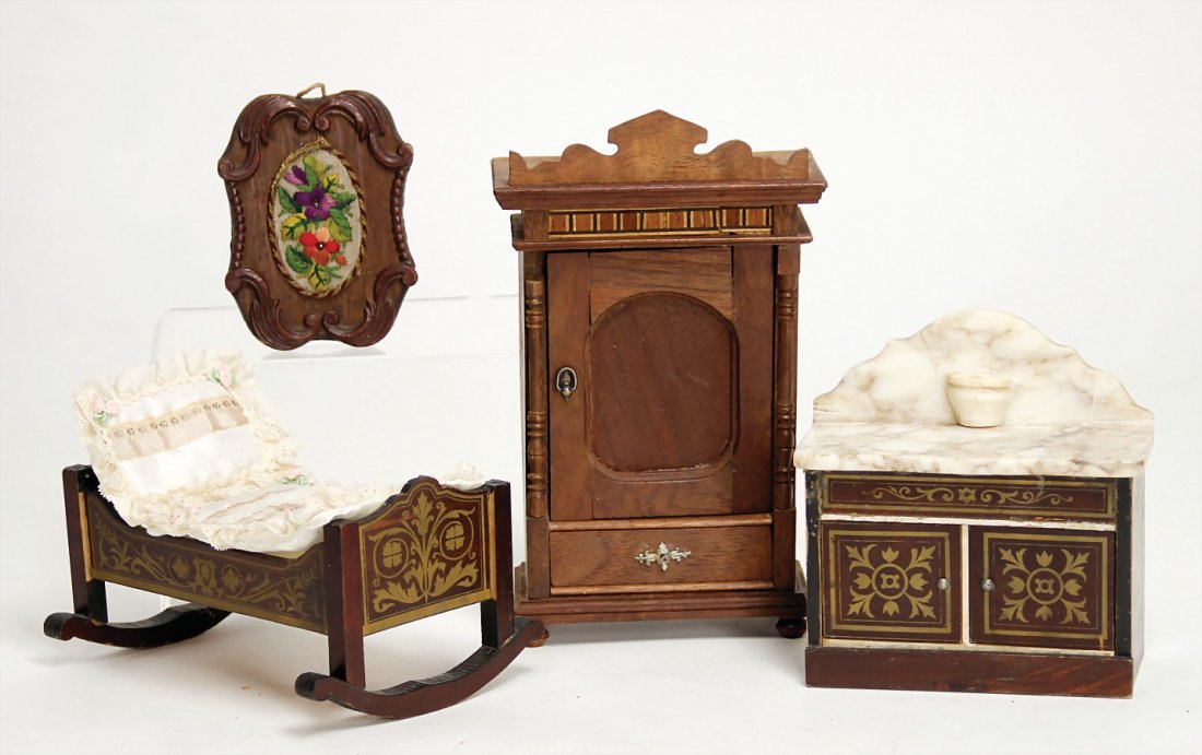 dollhouse bedroom wardrobe, Wilhelmine era, 19 cm, 1 (1 of 1)