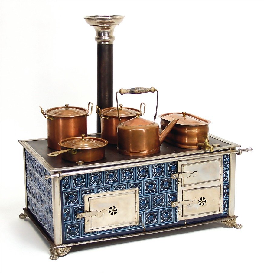 probably MÄRKLIN dollkitchen stove, 46 cm wide, 45 (1 of 1)