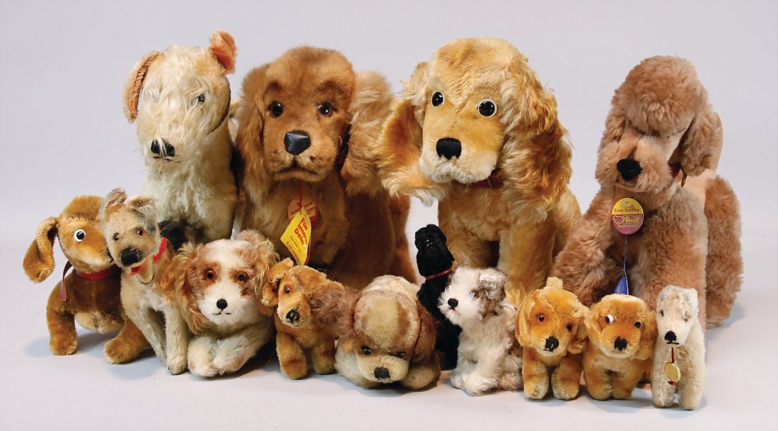 40 Teile, Steiff u. a., Nachkrieg, Hunde, bespielt: 40 Teile, Steiff u. a., Nachkrieg, Hunde, bespielt German Description 40 Teile, Steiff u. a., Nachkrieg, Hunde, bespielt