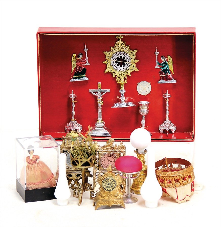 Konv. Puppenstuben-Ausschmückungsteile, Zinn, 2 (1 of 1)