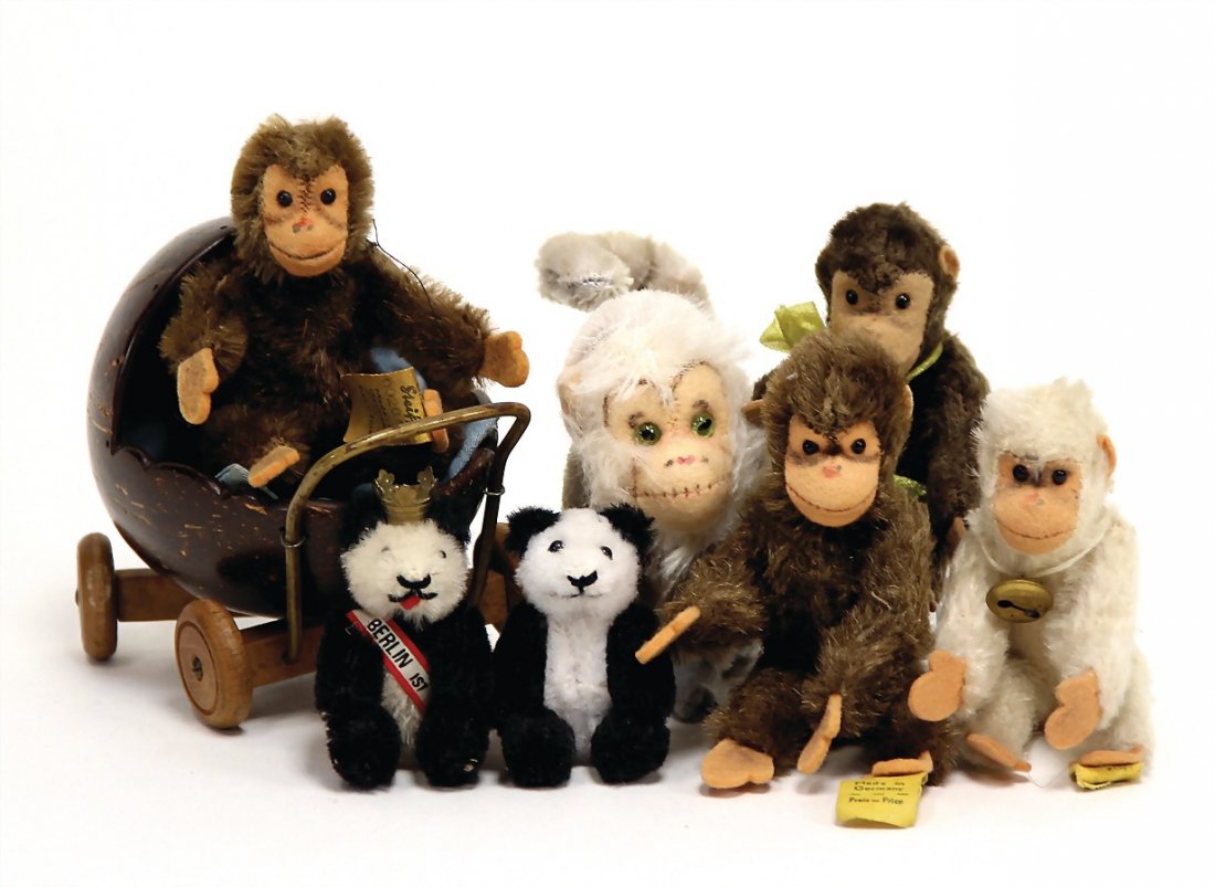 STEIFF 4 kl. Affen, 3 x mit Knopf u. Fahne, 1 x Pavian (1 of 1)