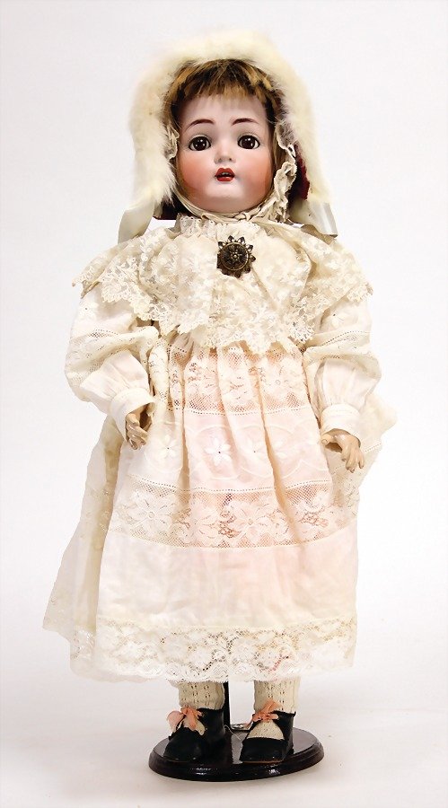KÄMMER & REINHARDT Porzellankopf-Puppe, gem. (1 of 1)