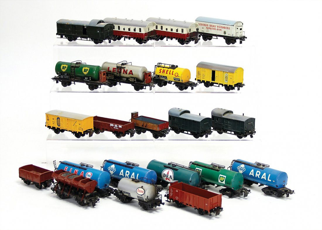 TRIX Express, Konv. 19 Güterwagen, 2 (1 of 1)