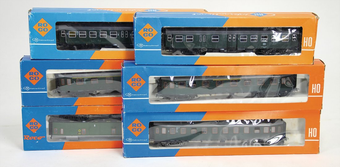 ROCO 6 Personenwagen, Spur H0, im Orig.-Kart. German: ROCO 6 Personenwagen, Spur H0, im Orig.-Kart. German Description ROCO 6 Personenwagen, Spur H0, im Orig.-Kart.