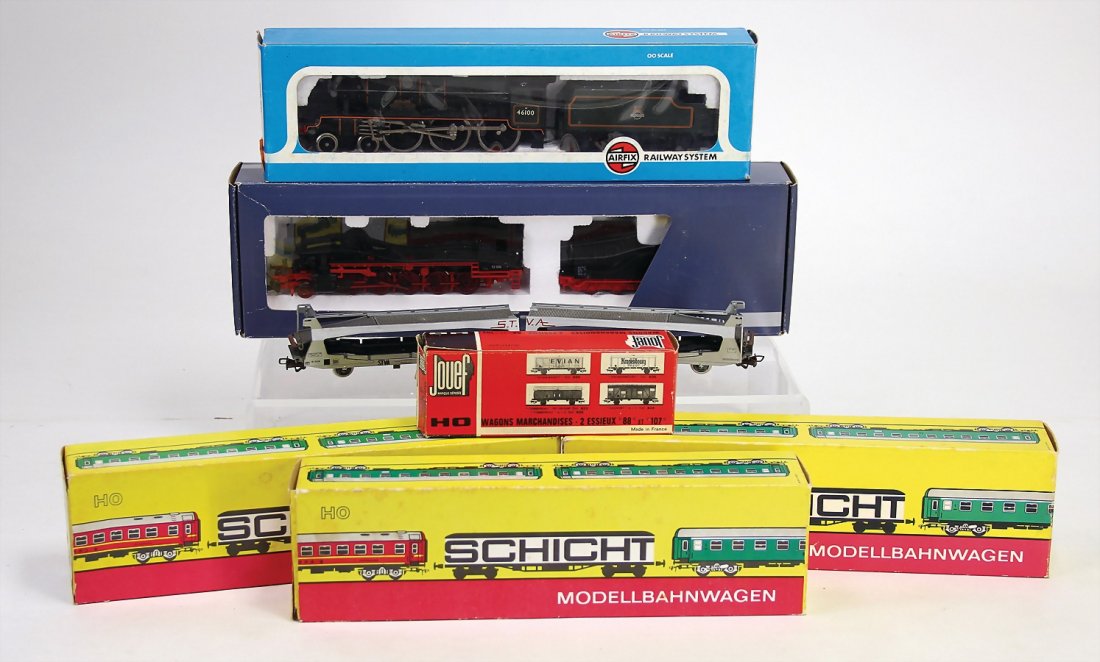 2x Schlepptenderlok, Spur H0, bespielt, von GÜ: 2x Schlepptenderlok, Spur H0, bespielt, von GÜTZOLD & AERFIX, dazu 5 Waggons, von SCHICHT & JOUEF German Description 2x Schlepptenderlok, Spur H0, bespielt, von GÜTZOLD & AERFIX,